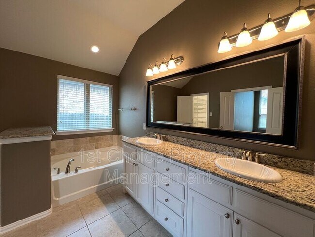 Building Photo - 4309 Bewley Dr