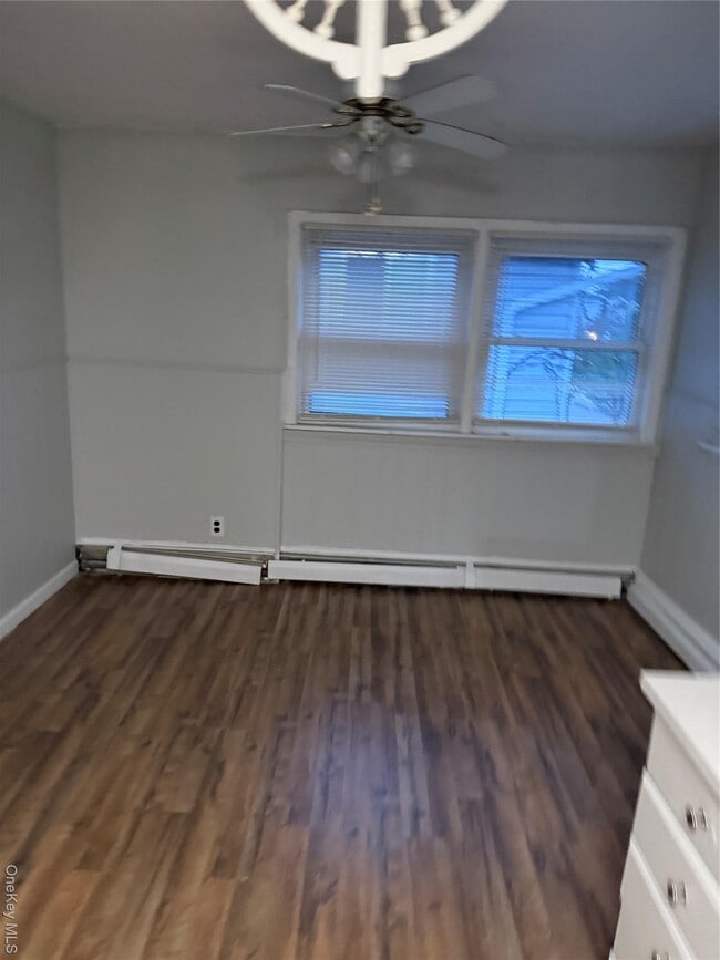 Building Photo - 18 Leach St