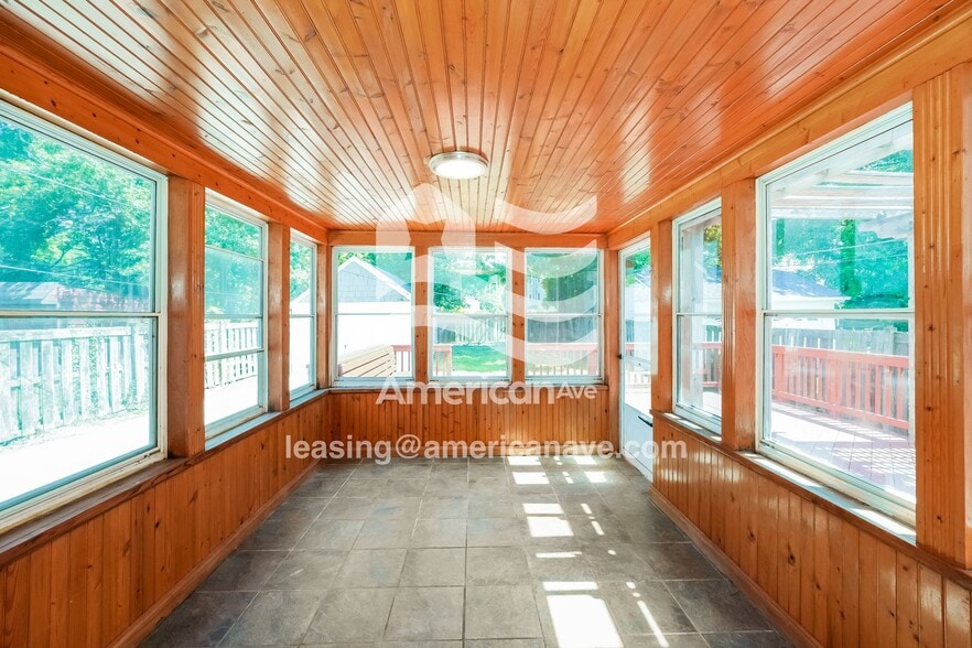 Building Photo - 61 Sunnycliff Dr