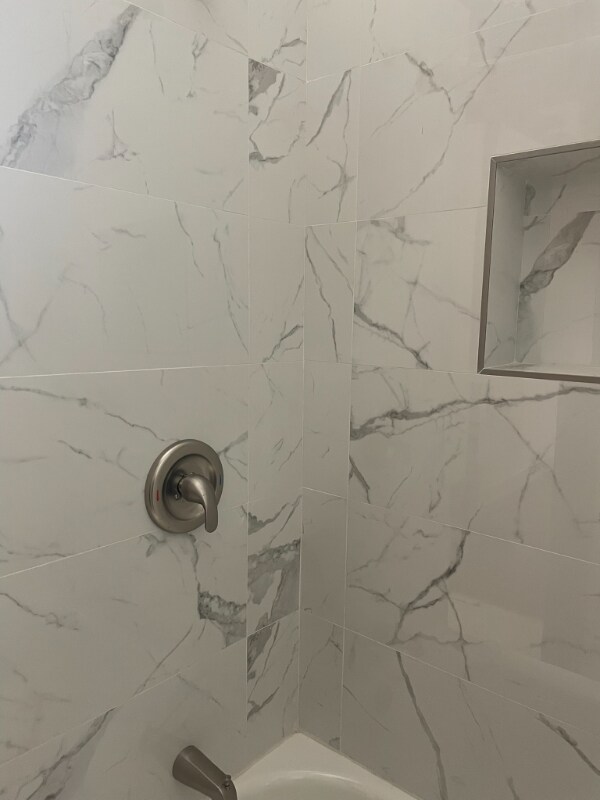 Building Photo - 65 Smith Pl