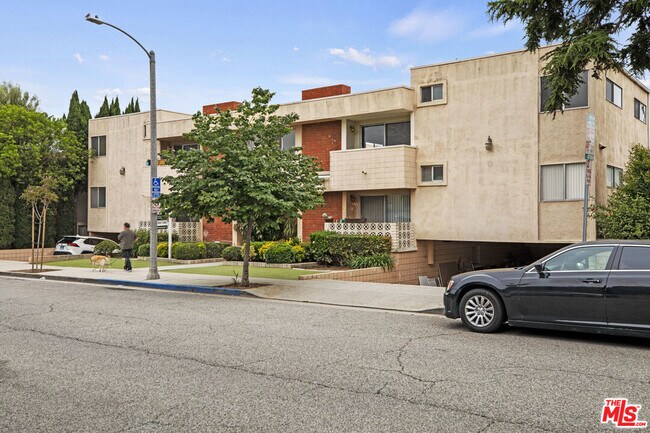 Building Photo - 1538 Stanford St