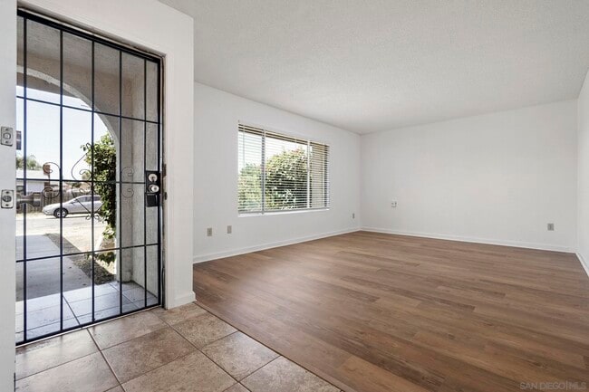 Building Photo - 10625 Amantha Ave