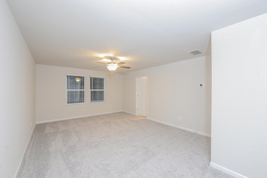 Building Photo - 6068 Hickory Crk Ct