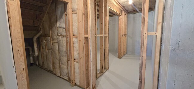 Building Photo - 97 Elijah St