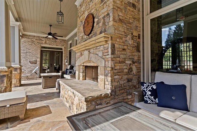 Building Photo - 205 Prairie Ln