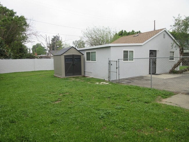 Building Photo - Reduced PRICE!!!  Adorable renovated Guest...