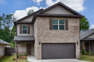 Building Photo - 3 Bedroom House in East Limestone