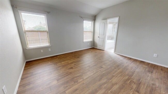 Building Photo - 3101 Buckthorn St