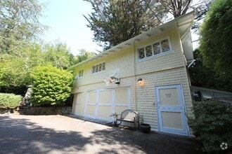 Building Photo - 1 Throckmorton Ln