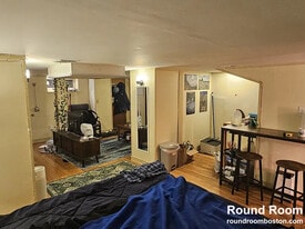 Building Photo - 4 Saint Mary Rd