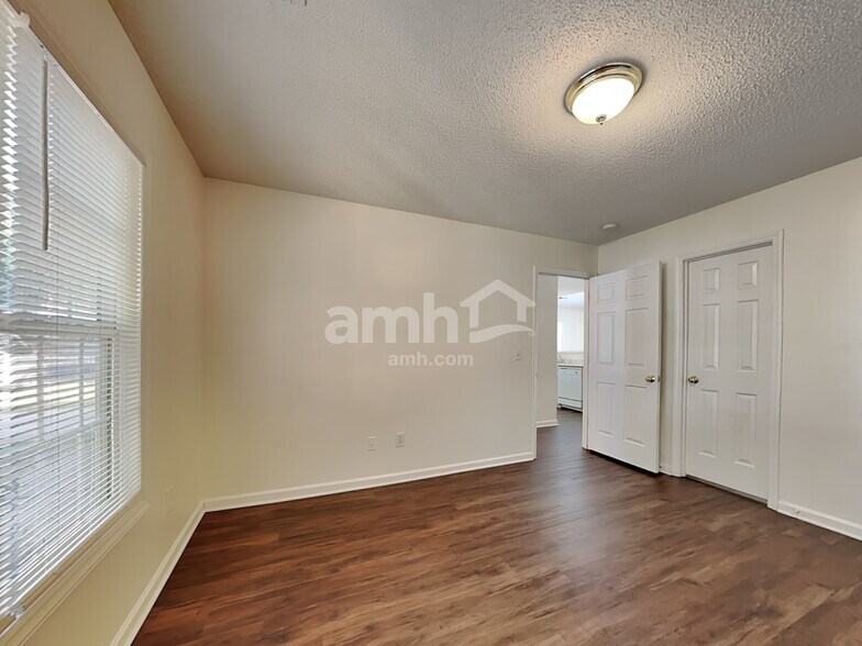 Building Photo - 115 Exeter Ct