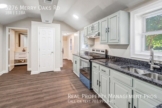 Building Photo - 5276 Merry Oaks Rd