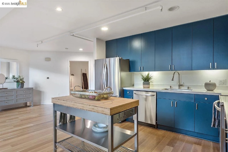 Building Photo - 311 Oak St