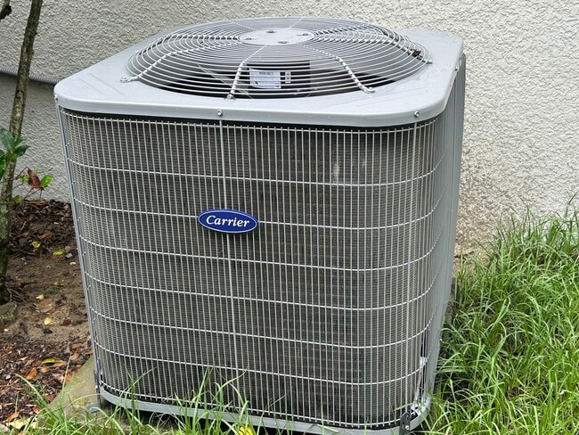 Building Photo - 1752 Cambridge Village Ct