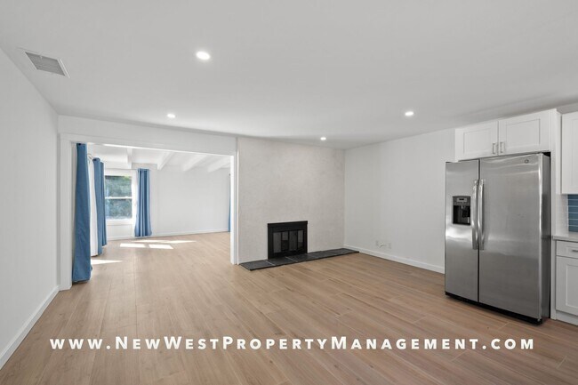 Building Photo - Freshly Renovated and Highly Upgraded Allied Gardens 4 Bedroom. Available Now!
