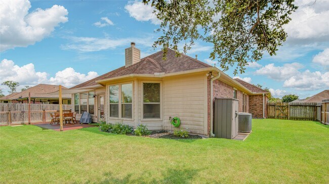 Building Photo - 104 Baileys Ct