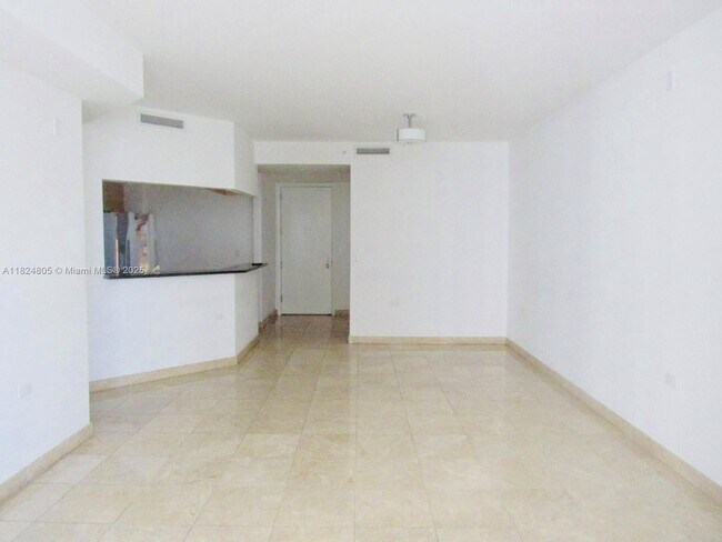Building Photo - 801 Brickell Key Blvd