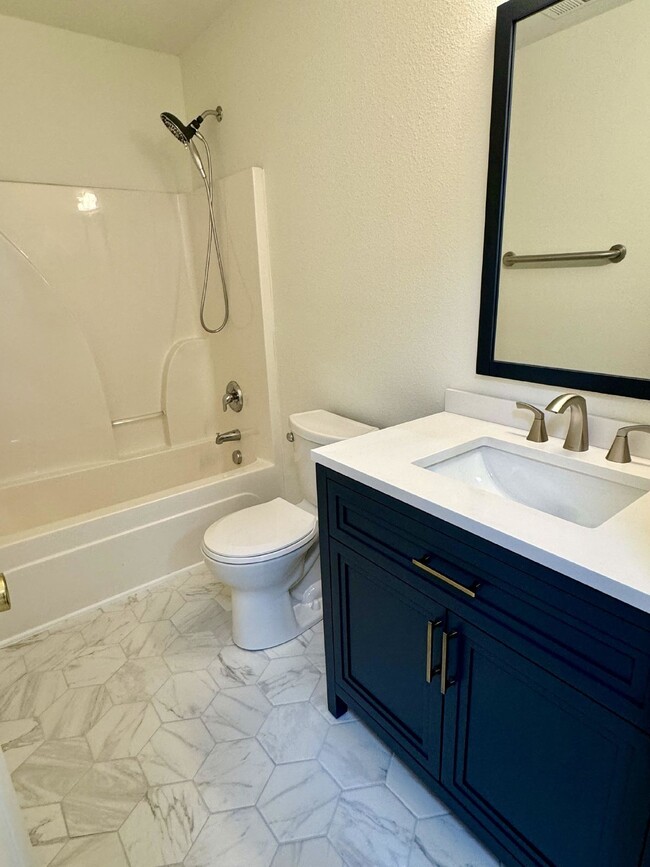 Building Photo - Fresh and Clean, Very Cute Home for Rent n...