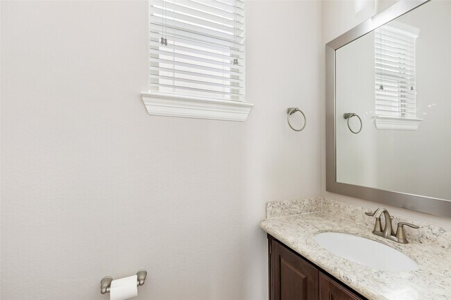 Building Photo - 2817 Shadow Woods Ct