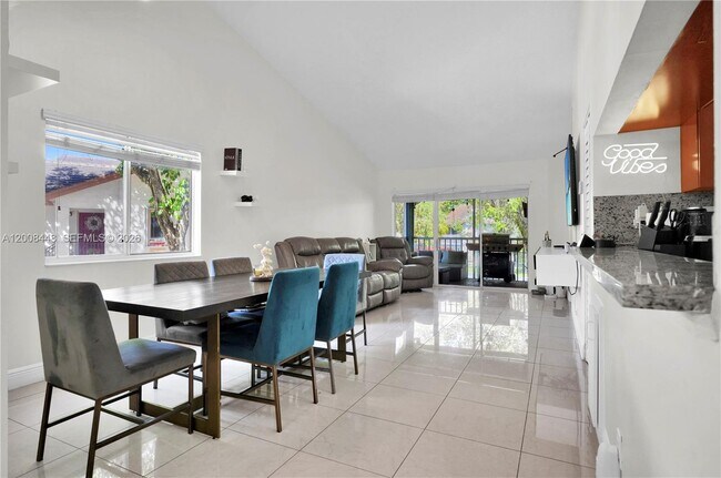 Building Photo - 9503 SW 140th Ct