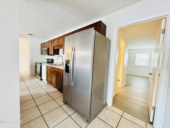 Building Photo - 3604 Betsy Ln