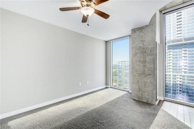 Building Photo - 360 Nueces St