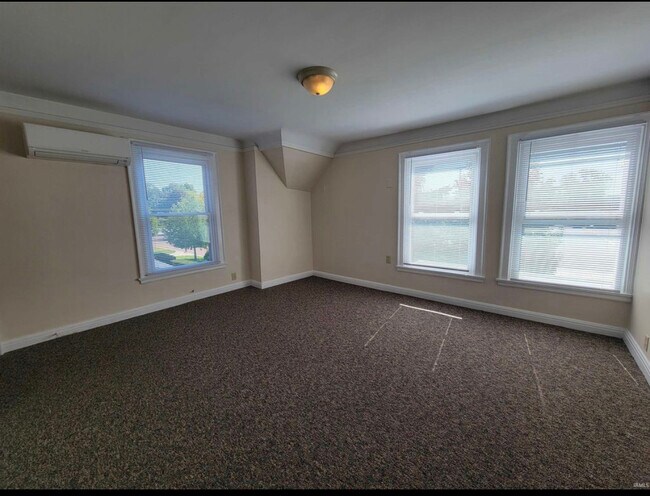 Bedroom 3 - 1003 E Washington St