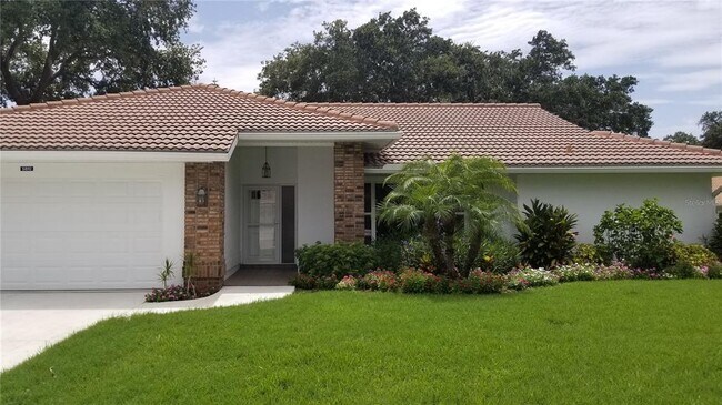 Building Photo - 5810 Garden Lakes Majestic