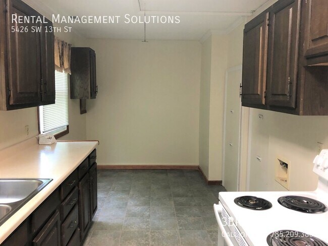Building Photo - *HILLSDALE NEIGHBORHOOD* 5426 SW 13th St- ...