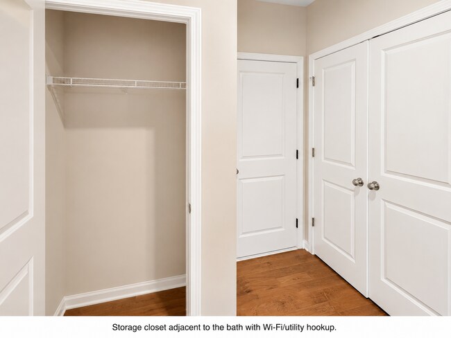 Building Photo - Like-New 3BR/3.5BA End-Unit Townhome in Buford – Near Suwanee Town Center and Mall of Georgia