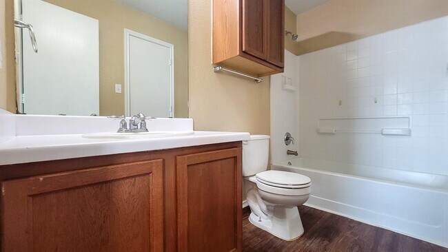 Building Photo - 1216 Shadow Creek Blvd