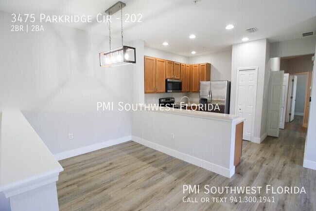 Building Photo - 3475 Parkridge Cir