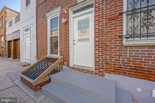 Building Photo - 1815 S 20th St