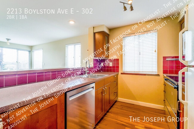 Building Photo - 2213 Boylston Ave E