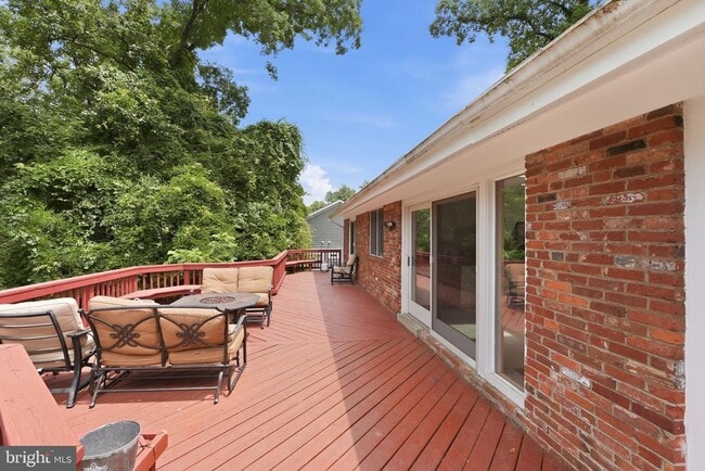 Building Photo - 1476 Waggaman Cir