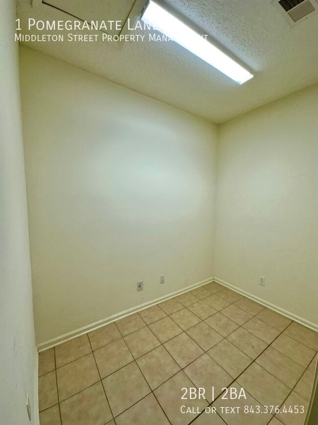 Building Photo - 1 Pomegranate Ln