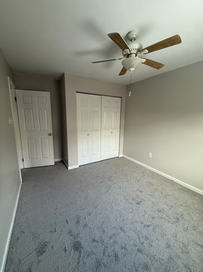 Building Photo - Winter Move-In Special! $400 Off – Price R...