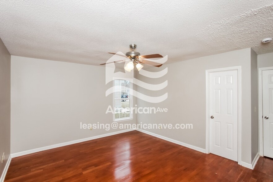 Building Photo - 128 Winslow Way