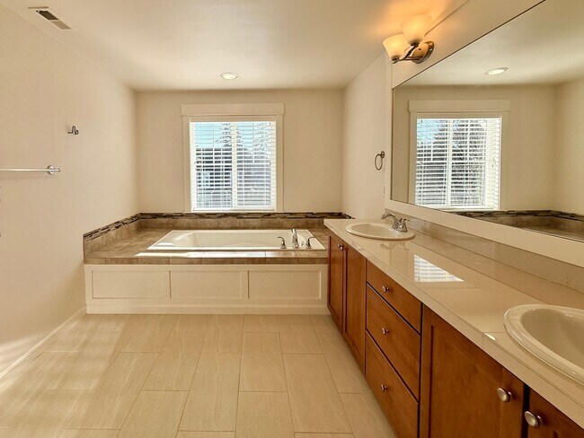 Building Photo - Well-Maintained 3-Bedroom + Loft & A/C in Sought-After Timber Creek