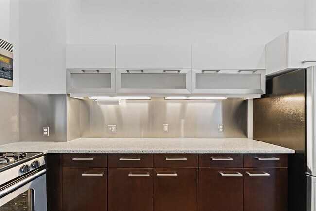 Building Photo - 88 Kingston St