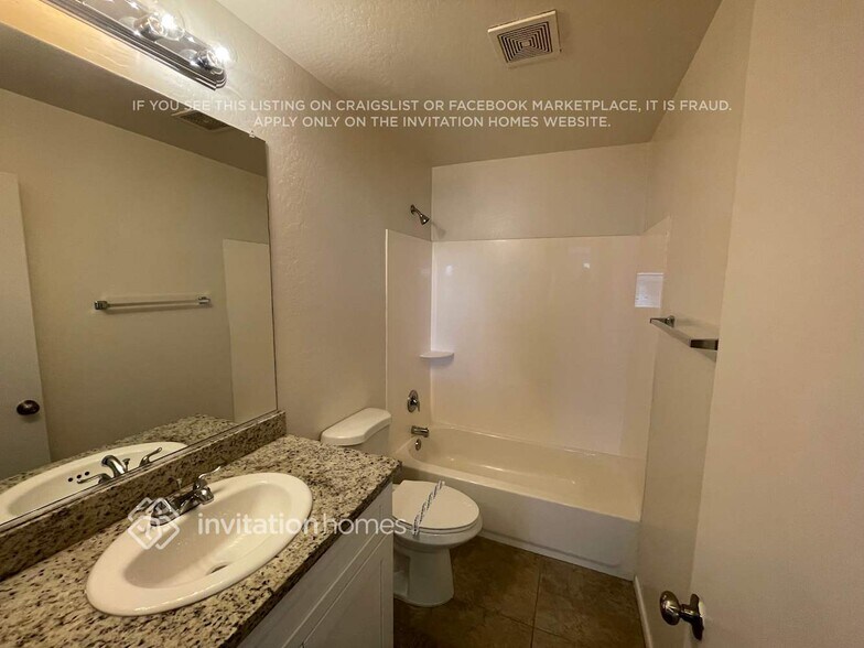 Building Photo - 917 S 224th Ln