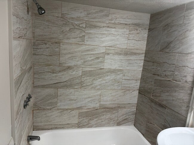 Building Photo - 5322 Pershing St