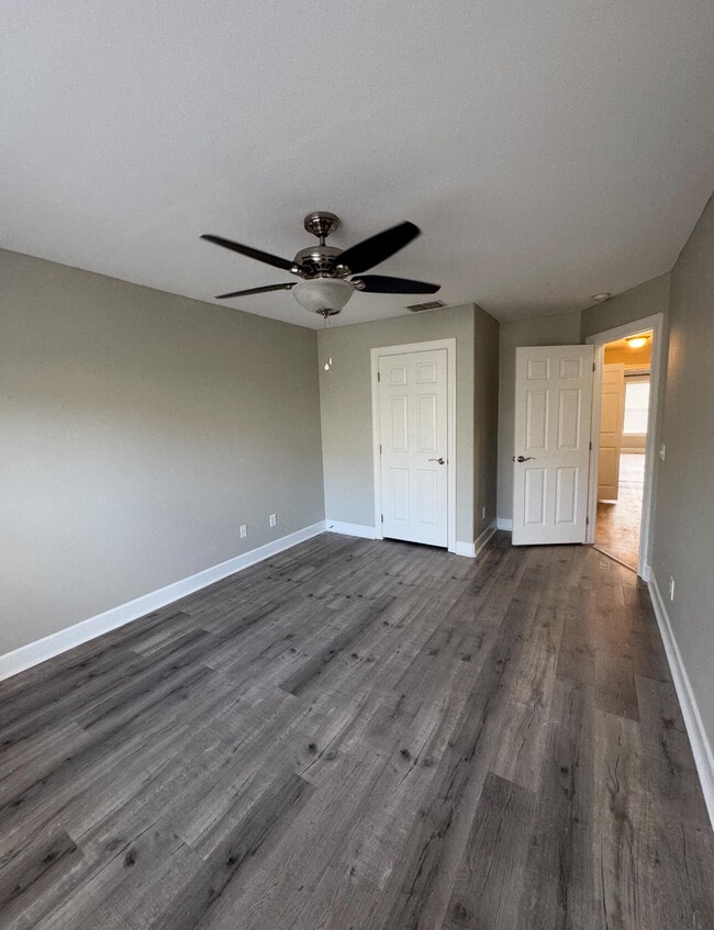 Building Photo - 20 Bald Eagle Ct