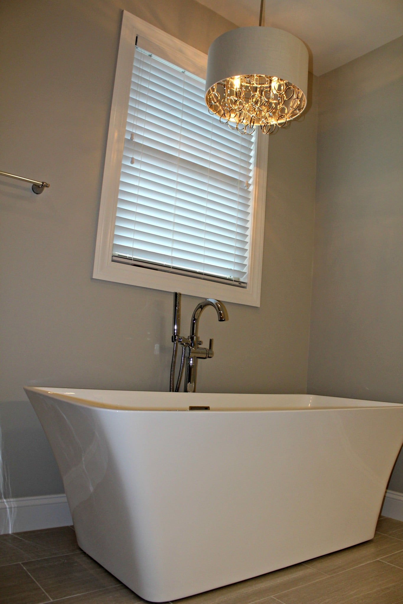 Master Bath - 4623 6th Ave
