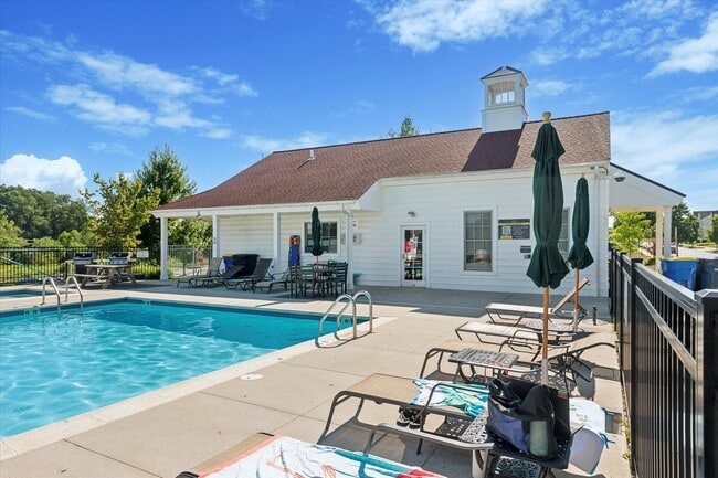 Building Photo - Beautifully Upgraded 4B/3.5B Home with Dec...