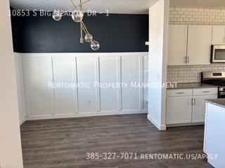 Building Photo - 10853 Big Meadow Dr