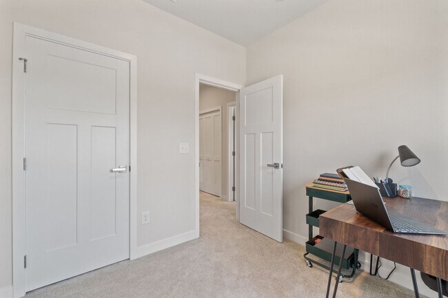 Building Photo - 2694A Azalea Garden Road