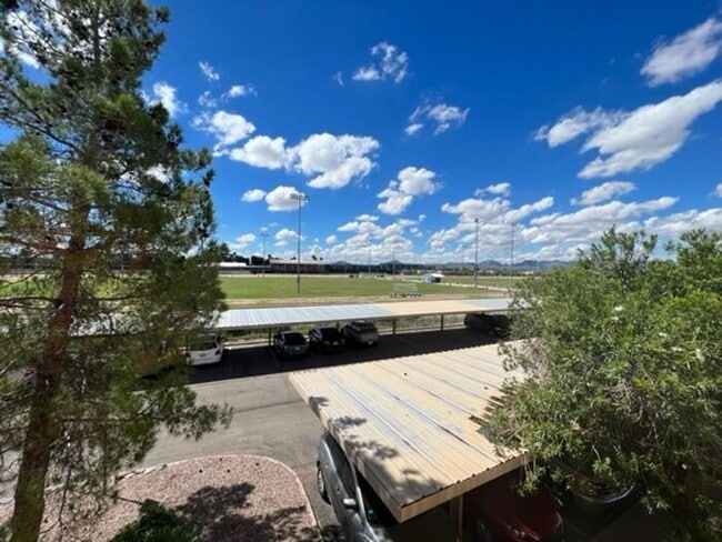 Building Photo - Pending/ Rented - One Bedroom Condo on Riv...