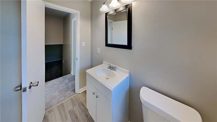 Building Photo - 321 Tarragon Way SW