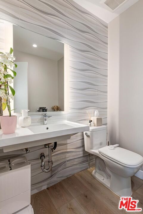 Building Photo - 957 Figueroa Terrace